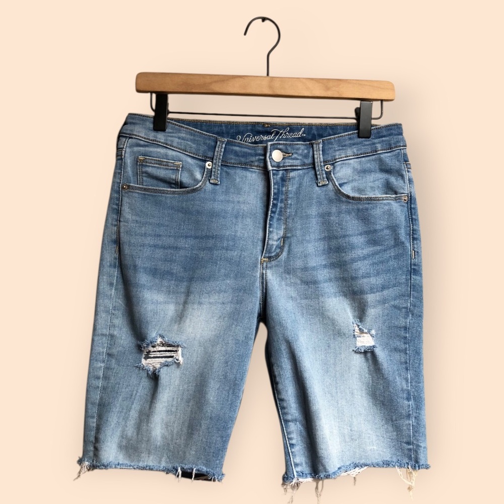 Universal Thread Light Blue Distressed Denim Mid Rise Bermuda Shorts Women 8/29R
